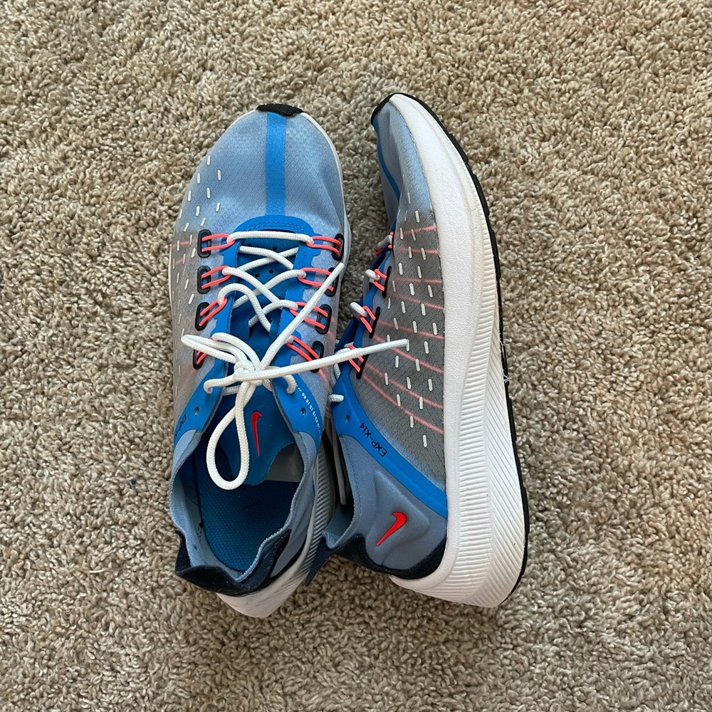 Nike Tennis Shoes